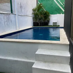 https://condo-cache-25-avenida.quintano-roohotels.com
